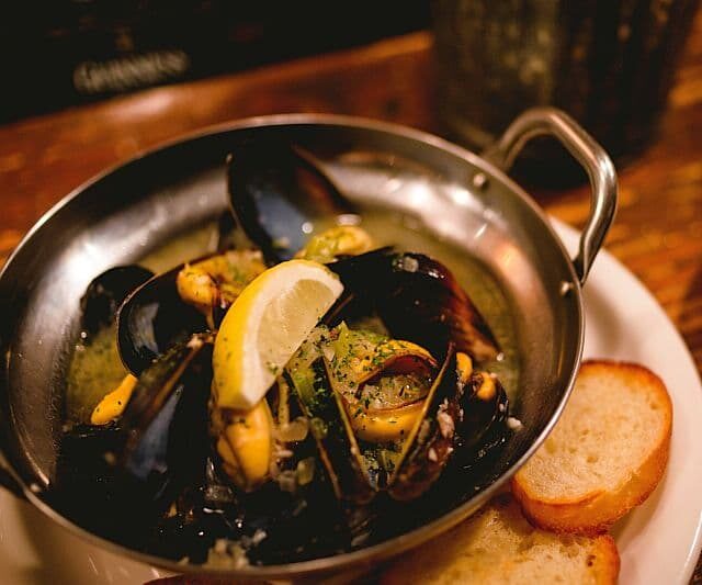 Lori’s French Faves – Mussels